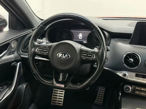 Used 2020 Kia Stinger GT2 image 17