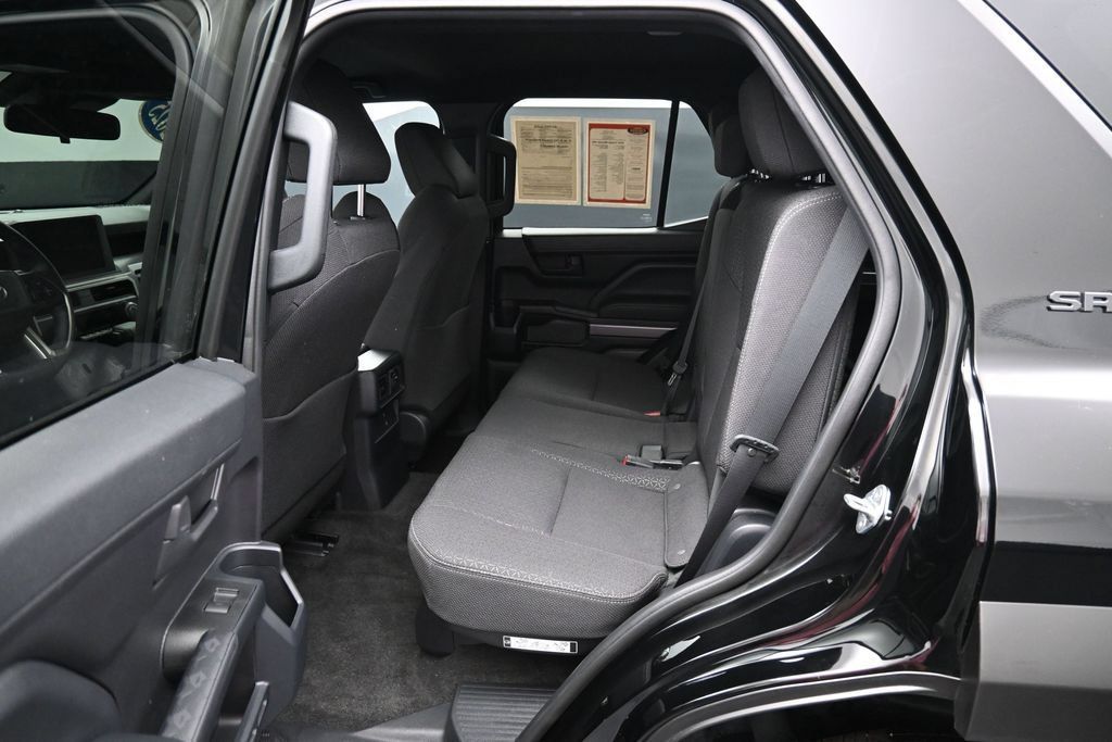 Used 2025 Toyota 4Runner SR5 AWD/4WD image 26