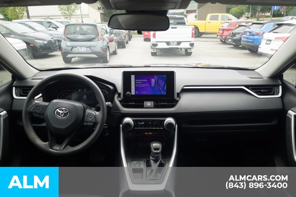 Used 2023 Toyota RAV4 LE FWD image 20