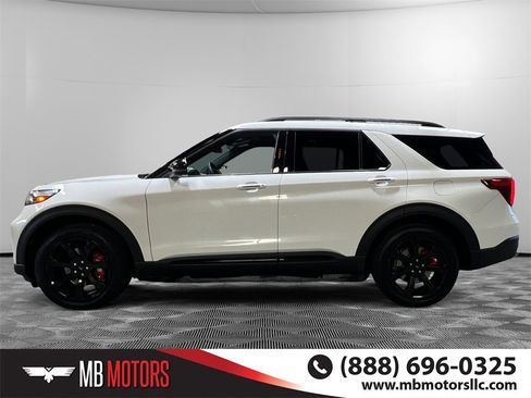 Used 2023 Ford Explorer ST w/ Technology Package image 9