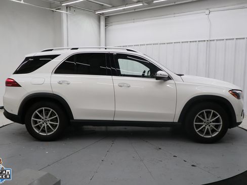 Used 2025 Mercedes-Benz GLE 350 4MATIC image 2