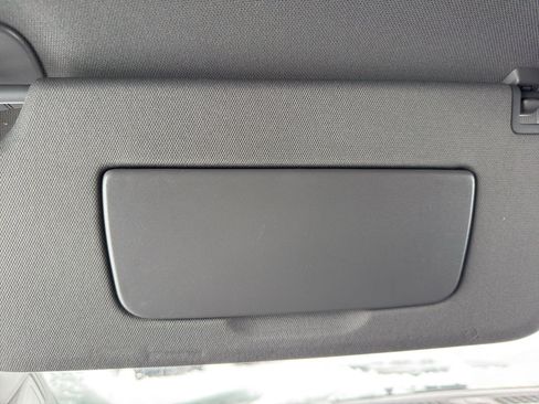 Used 2022 Chevrolet Silverado 1500 LT image 24