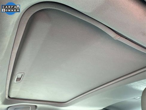 Used 2020 Toyota Camry SE image 15