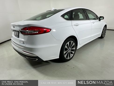 Used 2019 Ford Fusion SE image 8