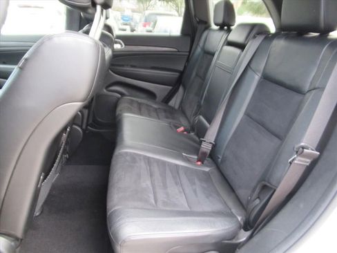 Used 2021 Jeep Grand Cherokee Laredo X image 27