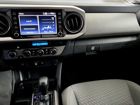 Certified 2022 Toyota Tacoma SR5 AWD/4WD image 29