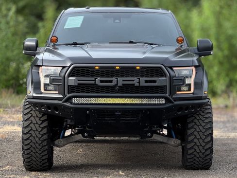 Used 2017 Ford F150 Raptor w/ Equipment Group 802A Luxury AWD/4WD image 2
