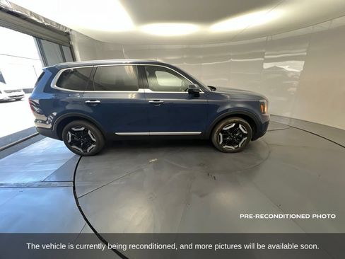 Used 2024 Kia Telluride S w/ S Sunroof Package FWD image 7