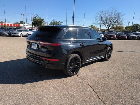 Used 2021 Lincoln Corsair Reserve image 5