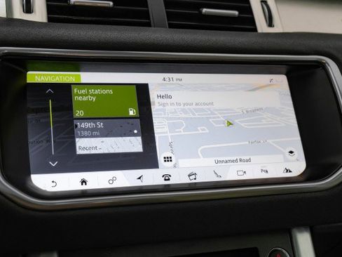 Used 2017 Land Rover Range Rover Evoque SE Premium image 19