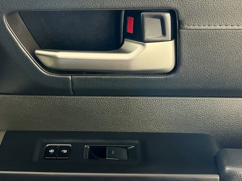 Used 2024 Toyota Tundra Limited image 31