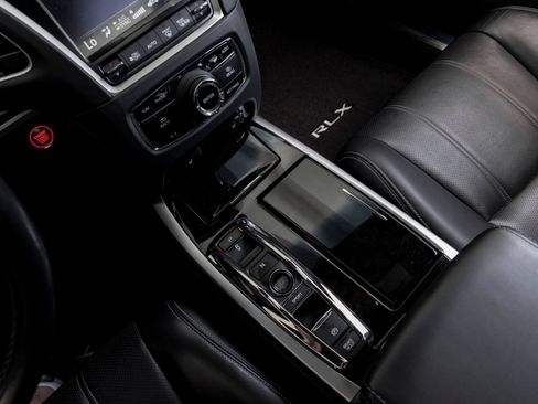 Used 2018 Acura RLX w/ Technology Package FWD image 17