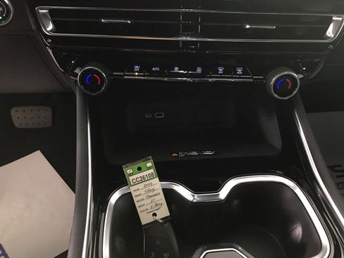 New 2026 Chevrolet Traverse LT w/ Midnight/Sport Edition image 38