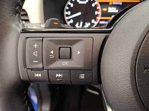 Used 2022 Nissan Rogue SV w/ SV Premium Package image 17