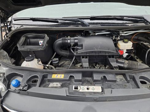 Used 2020 Mercedes-Benz Sprinter 2500 image 29
