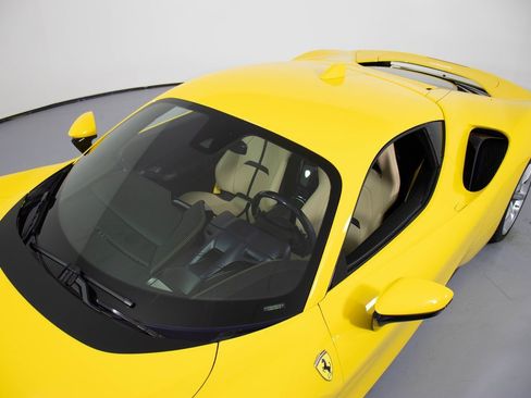 Certified 2022 Ferrari SF90 Stradale image 32