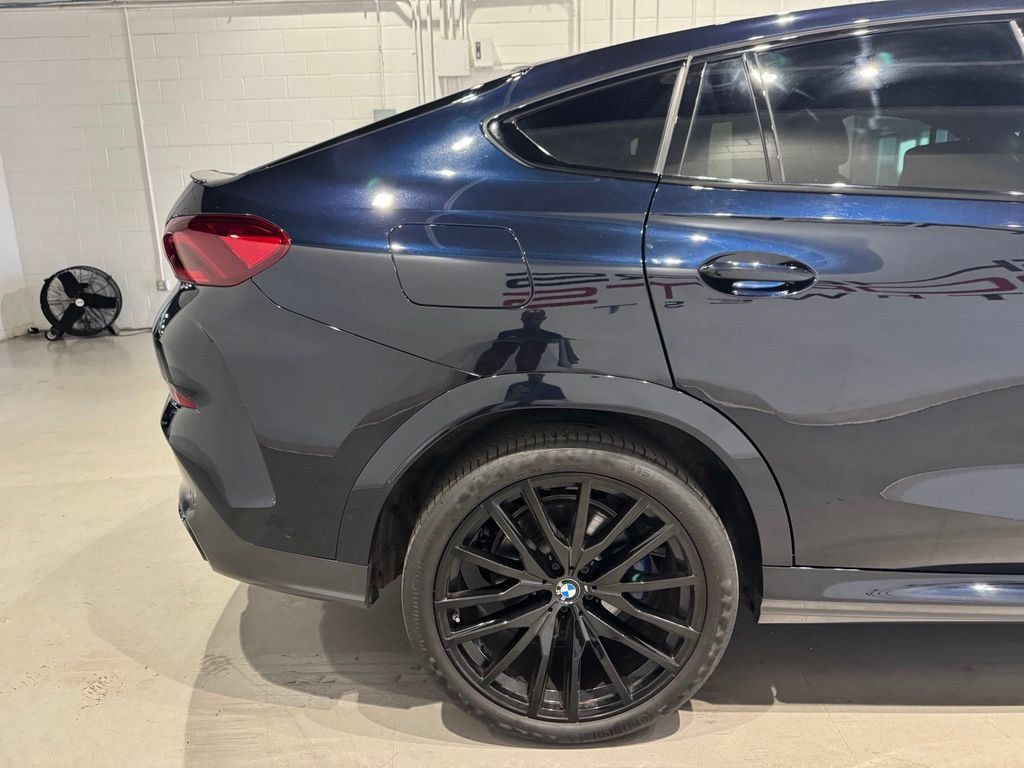 Used 2025 BMW X6 xDrive40i AWD/4WD image 8