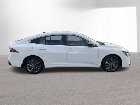 New 2026 Nissan Sentra SL w/ Floor Mat Package FWD image 32