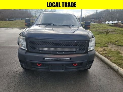Used 2011 Chevrolet Silverado 1500 W/T image 2