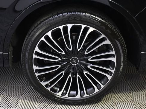 Used 2023 Lincoln Aviator Black Label w/ Dynamic Handling Package AWD/4WD image 18
