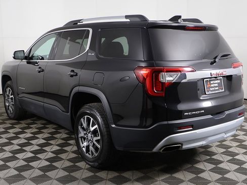 Used 2023 GMC Acadia SLE w/ Driver Convenience Package image 9