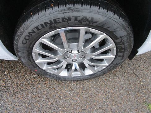 New 2026 GMC Terrain Denali AWD/4WD image 24