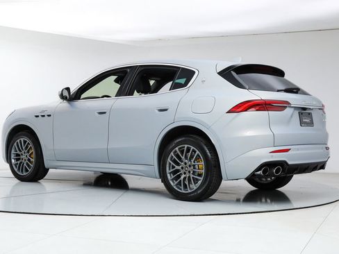 Certified 2023 Maserati Grecale Modena AWD/4WD image 3