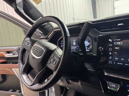 Used 2024 GMC Sierra 2500 Denali Ultimate AWD/4WD image 14