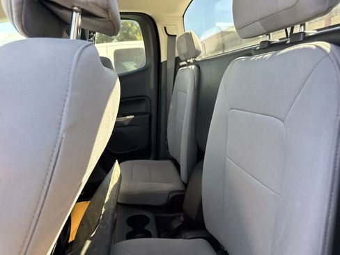 Used 2021 Chevrolet Colorado W/T w/ WT Convenience Package RWD image 12