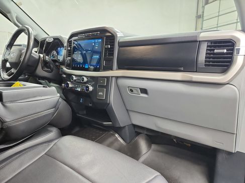Used 2022 Ford F150 XLT w/ Equipment Group 302A High AWD/4WD image 40