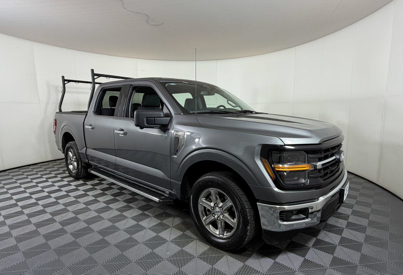 Used 2024 Ford F150 XLT w/ Mobile Office Package RWD image 1