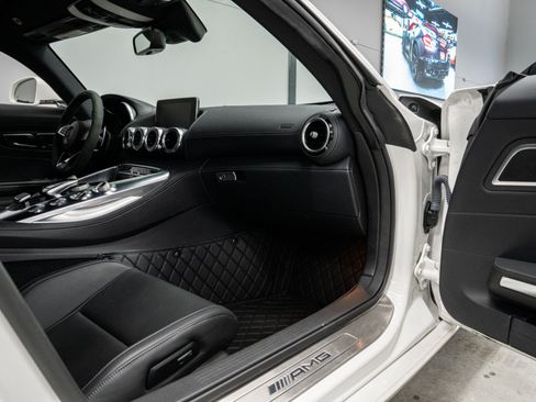 Used 2016 Mercedes-Benz AMG GT S image 23