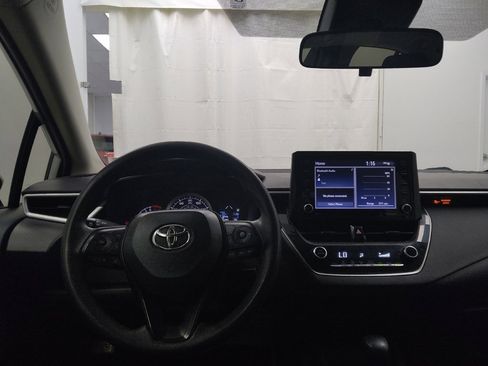 Used 2022 Toyota Corolla LE FWD image 22