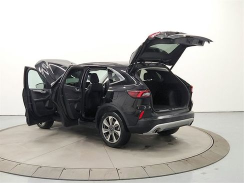 Used 2025 Ford Escape Platinum image 13