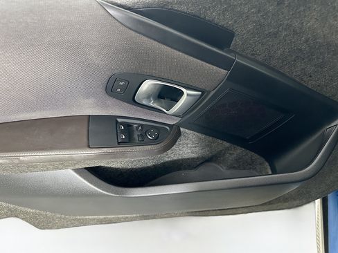 Used 2018 BMW i3 w/ Range Extender RWD image 15