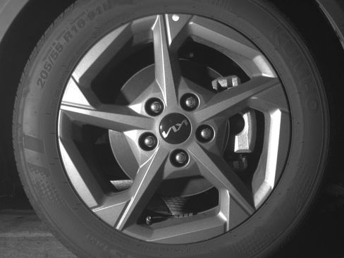 Used 2025 Kia K4 LXS image 13