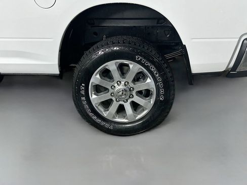 New 2026 RAM 3500 Laramie AWD/4WD image 17
