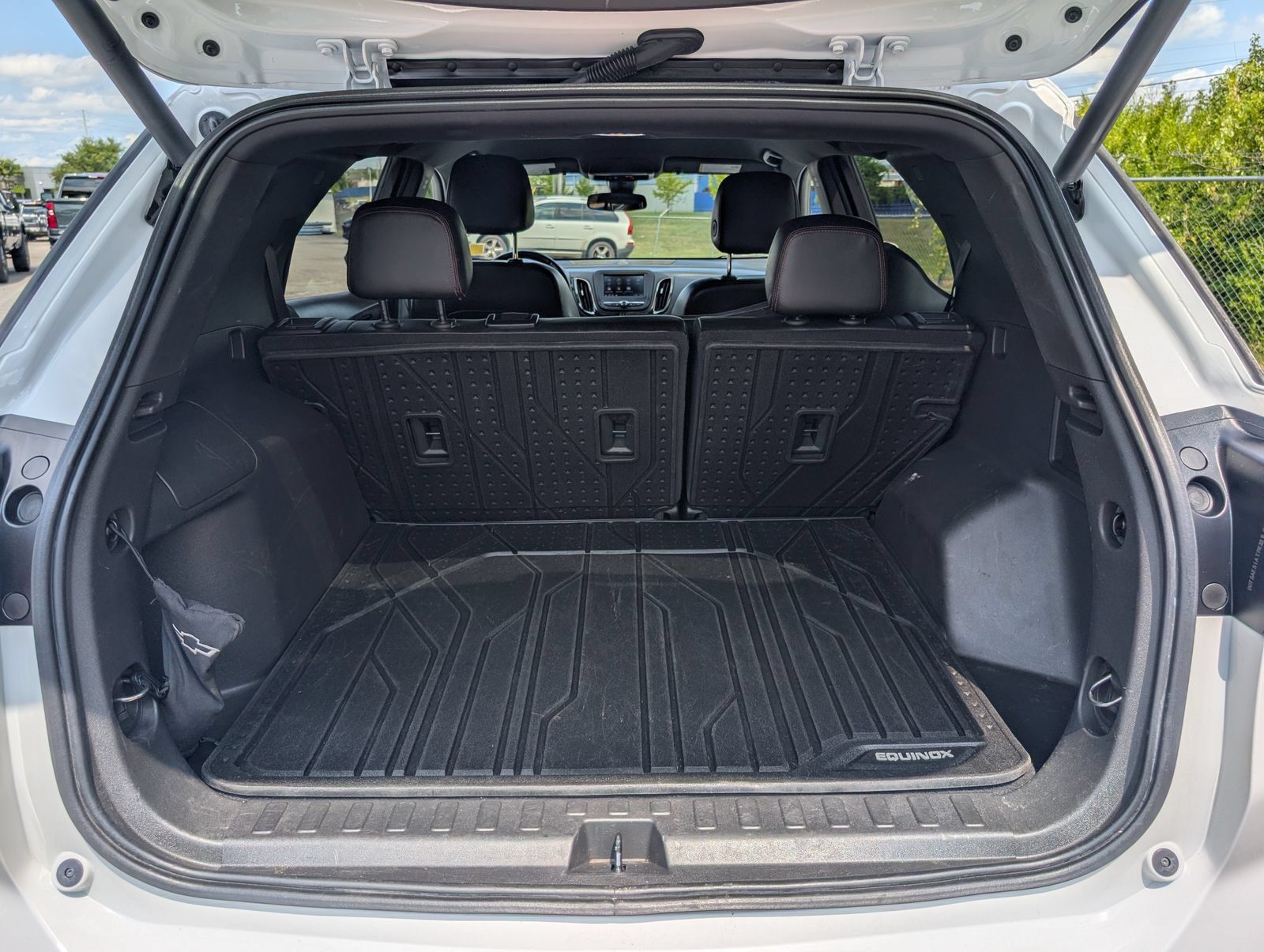 Used 2023 Chevrolet Equinox RS w/ LPO, Floor Liner Package AWD/4WD image 20