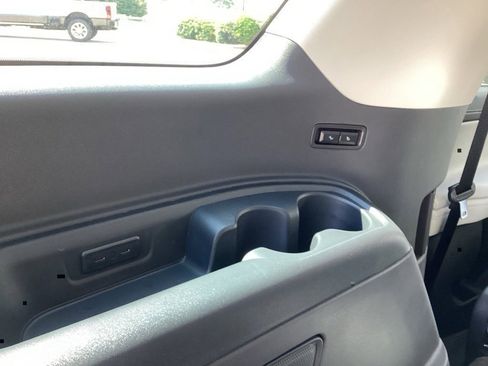 New 2025 Ford Expedition Platinum image 19