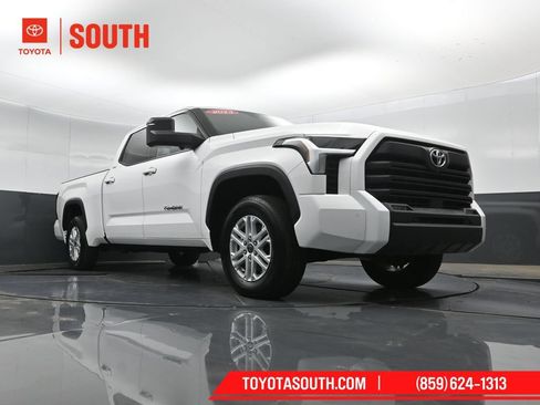 Used 2023 Toyota Tundra SR5 w/ SR5 Premium Package AWD/4WD image 42