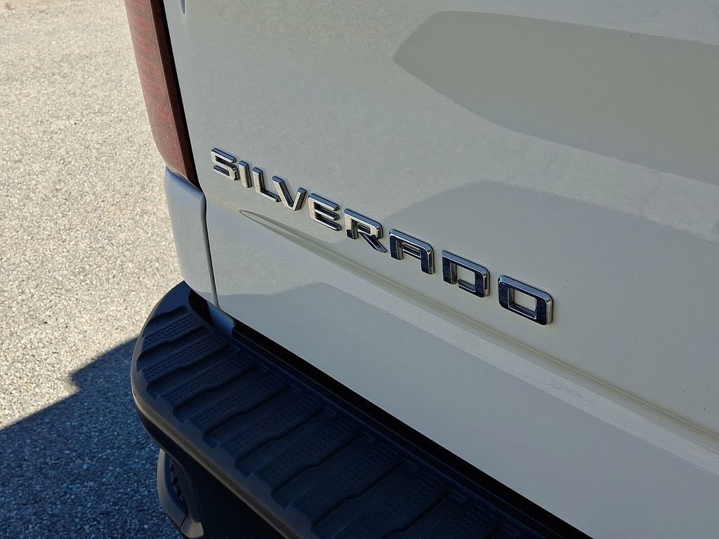 Used 2023 Chevrolet Silverado 1500 W/T AWD/4WD image 33
