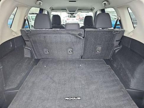 Used 2023 Nissan Rogue SV image 25