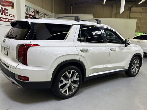 Used 2022 Hyundai Palisade SEL w/ 8P Bench Seat Package FWD image 6