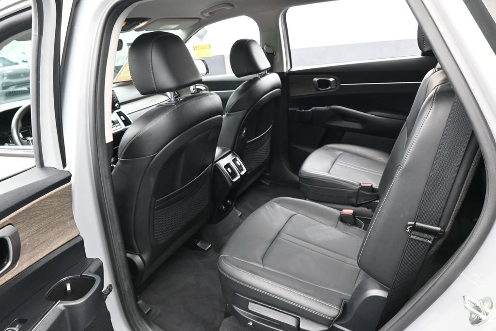 Used 2023 Kia Sorento EX FWD image 36