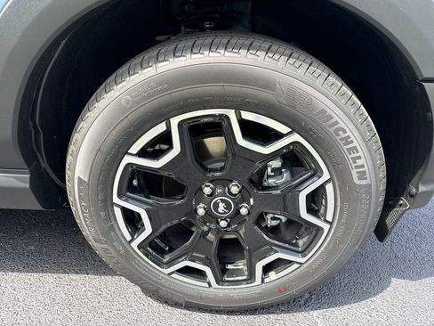 New 2026 Ford Bronco Sport Outer Banks w/ Outer Banks Tech Package+ AWD/4WD image 11