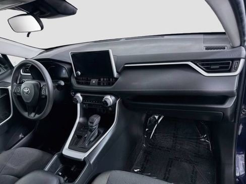 Certified 2023 Toyota RAV4 XLE FWD image 29
