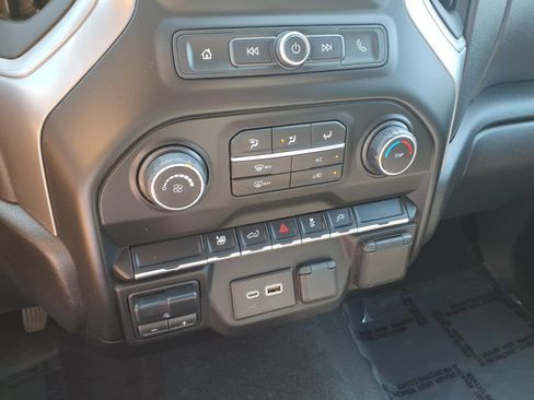 Used 2021 Chevrolet Silverado 2500 Custom w/ Custom Convenience Package AWD/4WD image 18