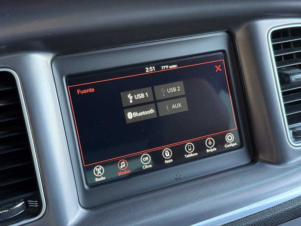 Used 2020 Dodge Charger SXT RWD image 3