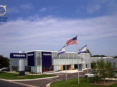 Certified 2025 Volvo XC40 B5 Core image 37