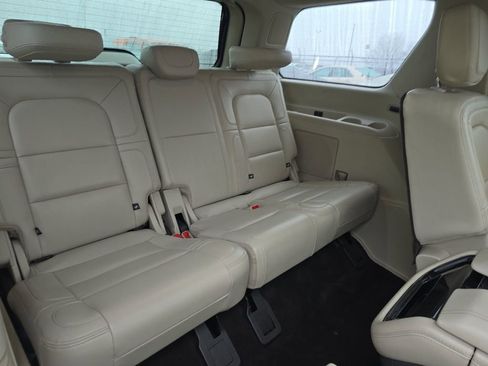 Used 2021 Lincoln Navigator Reserve w/ Luxury Package image 13